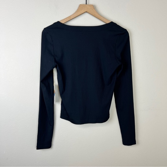 Vuori Long Sleeve Pose Scoop Tee - Picture 3 of 5